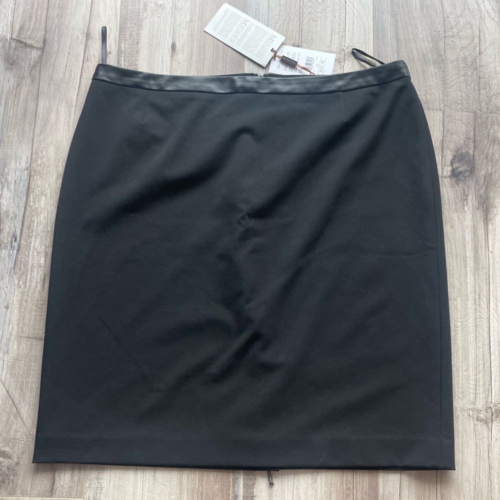 Melanie Lyne Elegant Black Pencil Skirt